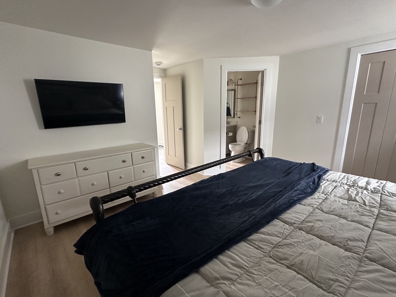 West Wall Retreat interior